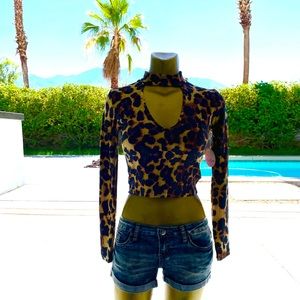 NWOT Cut-Out LEOPARD Print TOP Medium